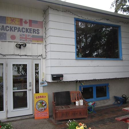 Beez Kneez Bakpakers Hostel Whitehorse Buitenkant foto
